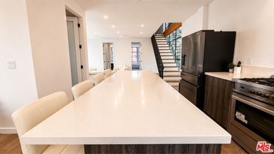 Ultimate Venice Living: A Modern Farmhouse Compound Near Abbot - photo 9