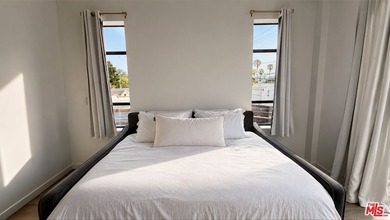 Ultimate Venice Living: A Modern Farmhouse Compound Near Abbot - photo 10