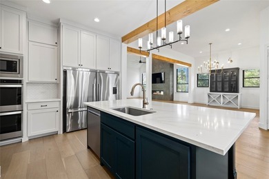 Exceptional Custom Lakeview Estate just moments from Bellwood - photo 12
