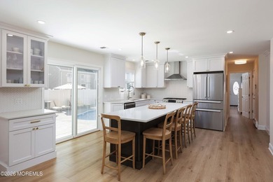 Completely renovated from top to bottom and perfectly positioned - photo 14