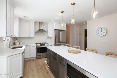 Completely renovated from top to bottom and perfectly positioned - photo 16
