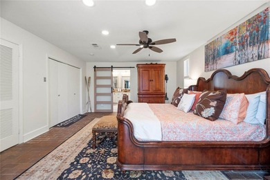 This inviting lakefront home is built for entertaining and - photo 17