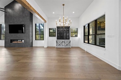 Exceptional Custom Lakeview Estate just moments from Bellwood - photo 17