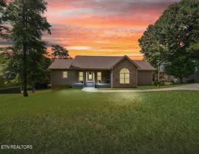 Lake Home For Sale in Mooresburg, Tennessee