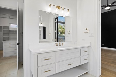 Exceptional Custom Lakeview Estate just moments from Bellwood - photo 23