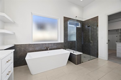 Exceptional Custom Lakeview Estate just moments from Bellwood - photo 24