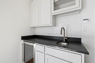 Exceptional Custom Lakeview Estate just moments from Bellwood - photo 28