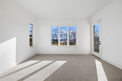 Exceptional Custom Lakeview Estate just moments from Bellwood - photo 31