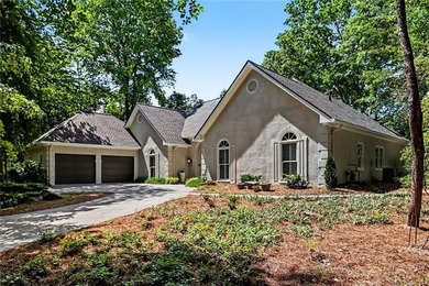 Welcome to 2565 Fairview Drive-an exceptional and hard-to-find - photo 2