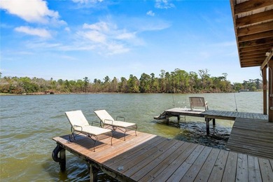 This inviting lakefront home is built for entertaining and - photo 40