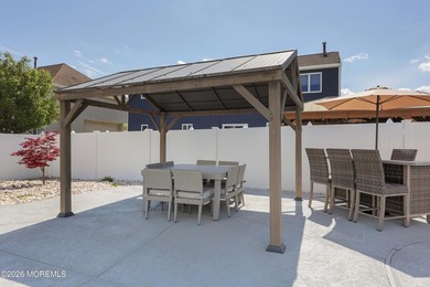 Completely renovated from top to bottom and perfectly positioned - photo 41