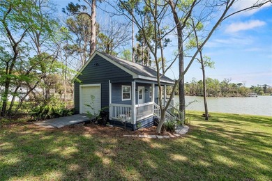 This inviting lakefront home is built for entertaining and - photo 43
