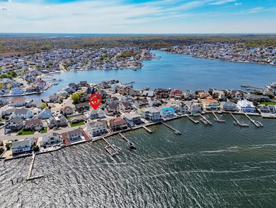 Completely renovated from top to bottom and perfectly positioned - photo 44