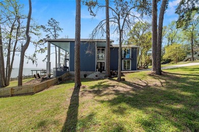 This inviting lakefront home is built for entertaining and - photo 47