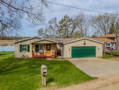 Lake Home Sale Pending in Gladwin, Michigan