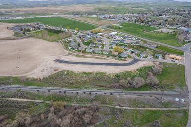 Lake Ridge Terrance in American Falls newest subdivision! close - photo 5
