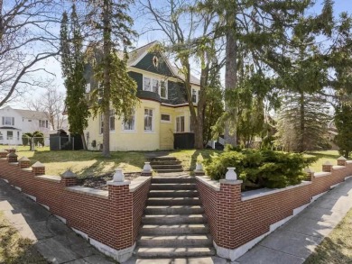 Lake Charlevoix Home For Sale in Boyne City Michigan