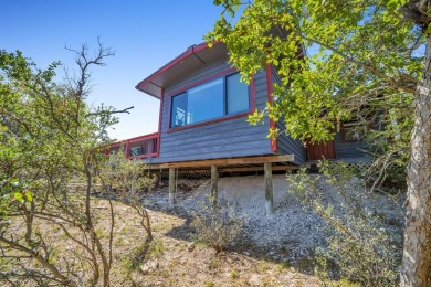 Quiet Country Getaway with Modern Amenities. Escape to this