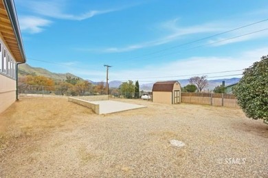 Can you envision a lake home with scenic mountain views that - photo 29