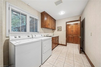 This exceptional Wimpy Kesner-built home with its premier - photo 42
