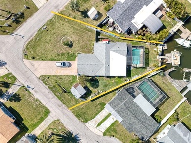 DIRECT GULF ACCESS * SCREENED POOL * OVERSIZED LOT * NO HOA! - photo 3