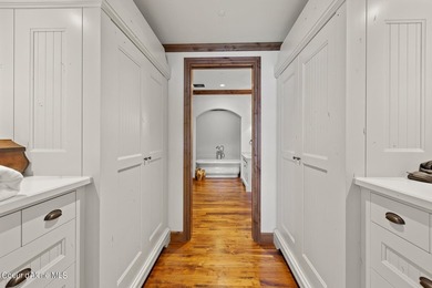 Spectacular Waterfront Condo, 5 bed 5.5 bath. Highly secured - photo 18