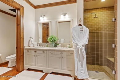 Spectacular Waterfront Condo, 5 bed 5.5 bath. Highly secured - photo 23