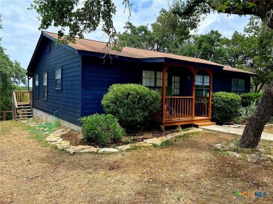 Lake Home For Sale in Canyon Lake, Texas