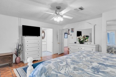 Welcome to this spacious canal-front retreat set on an oversized - photo 38