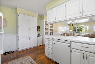 Nestled in a quiet, peaceful neighborhood, this inviting home - photo 7