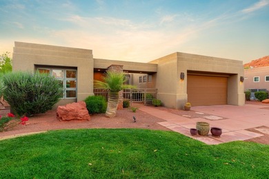BEST VIEWS IN ENTRADA!!! Looking straight up Entrada golf holes - photo 2