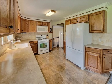 Welcome home to this meticulously maintained charmer! This home - photo 12