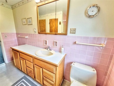 Welcome home to this meticulously maintained charmer! This home - photo 16
