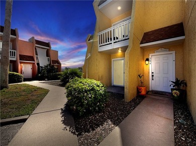 Don't overlook this well-maintained, fully furnished townhome - photo 2