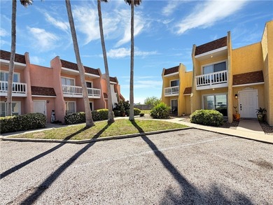 Don't overlook this well-maintained, fully furnished townhome - photo 5