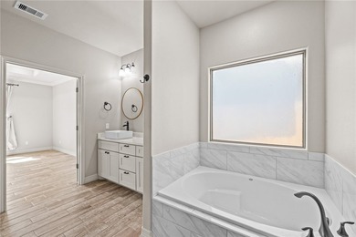 Designed with elevated finishes, a seamless open-concept layout - photo 14
