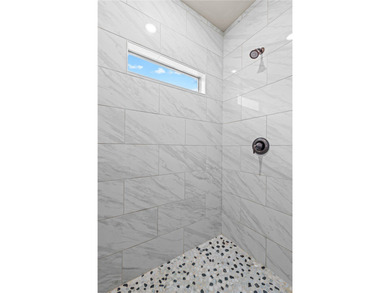 Designed with elevated finishes, a seamless open-concept layout - photo 15