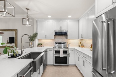 *ASK ABOUT RATE BUY DOWN* Welcome to an extraordinary coastal - photo 15