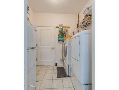 Enjoy easy one-level living in this well-maintained 3-bedroom - photo 22