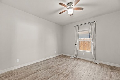 Designed with elevated finishes, a seamless open-concept layout - photo 24