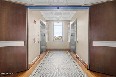 Beautifully renovated 1 bedroom/2 bathroom unit (2 underground - photo 27