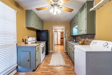 Welcome to this lovingly cared-for 3-bedroom, 1-bath home that - photo 10