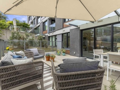 New York City Vibes! This cosmopolitan Jr. 2 bed home at the - photo 14