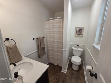 This move-in-ready 3-bed, 2-bath Beaufort home offers - photo 20