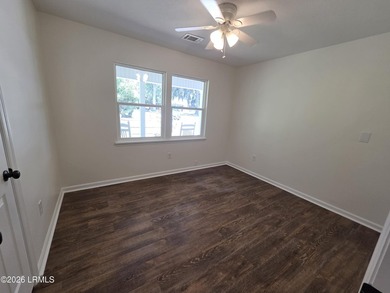 This move-in-ready 3-bed, 2-bath Beaufort home offers - photo 25