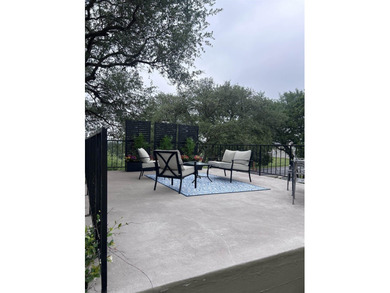 OWNER FINANCING AVAILABLE. This home is comfortable and private - photo 8