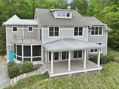 The dream lake house you have been waiting for that checks all - photo 4