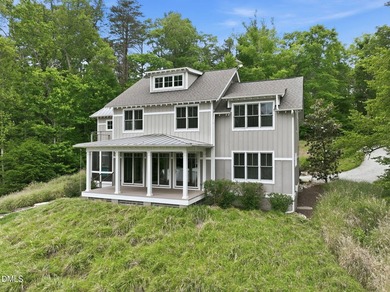 The dream lake house you have been waiting for that checks all - photo 6