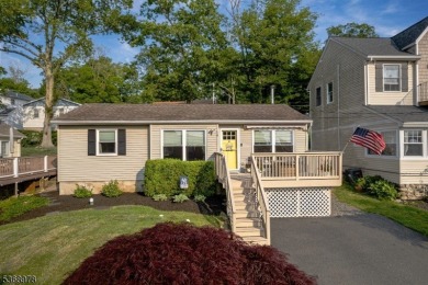 Lake Home For Sale in Jefferson, New Jersey