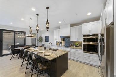 This is your chance to own an entire building of 11 luxury town - photo 4